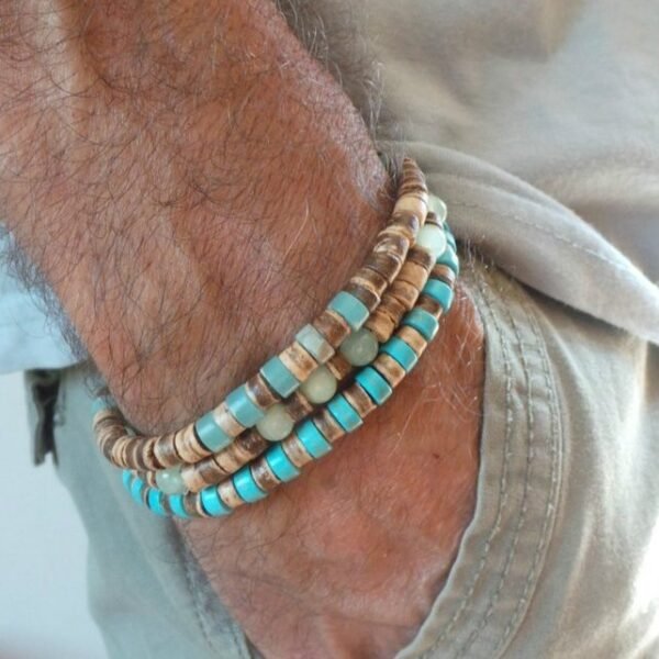 Minimally designed turquoise wood bead bracelet for men, fashionable and versatile, with a high-end feel. Beaded coconut shell bracelet for men - Image 7